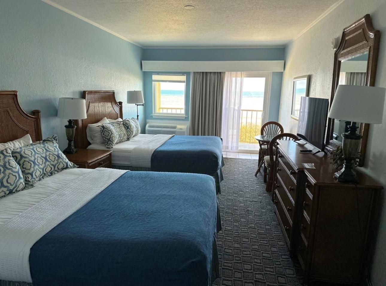 Surf Side Hotel 2*