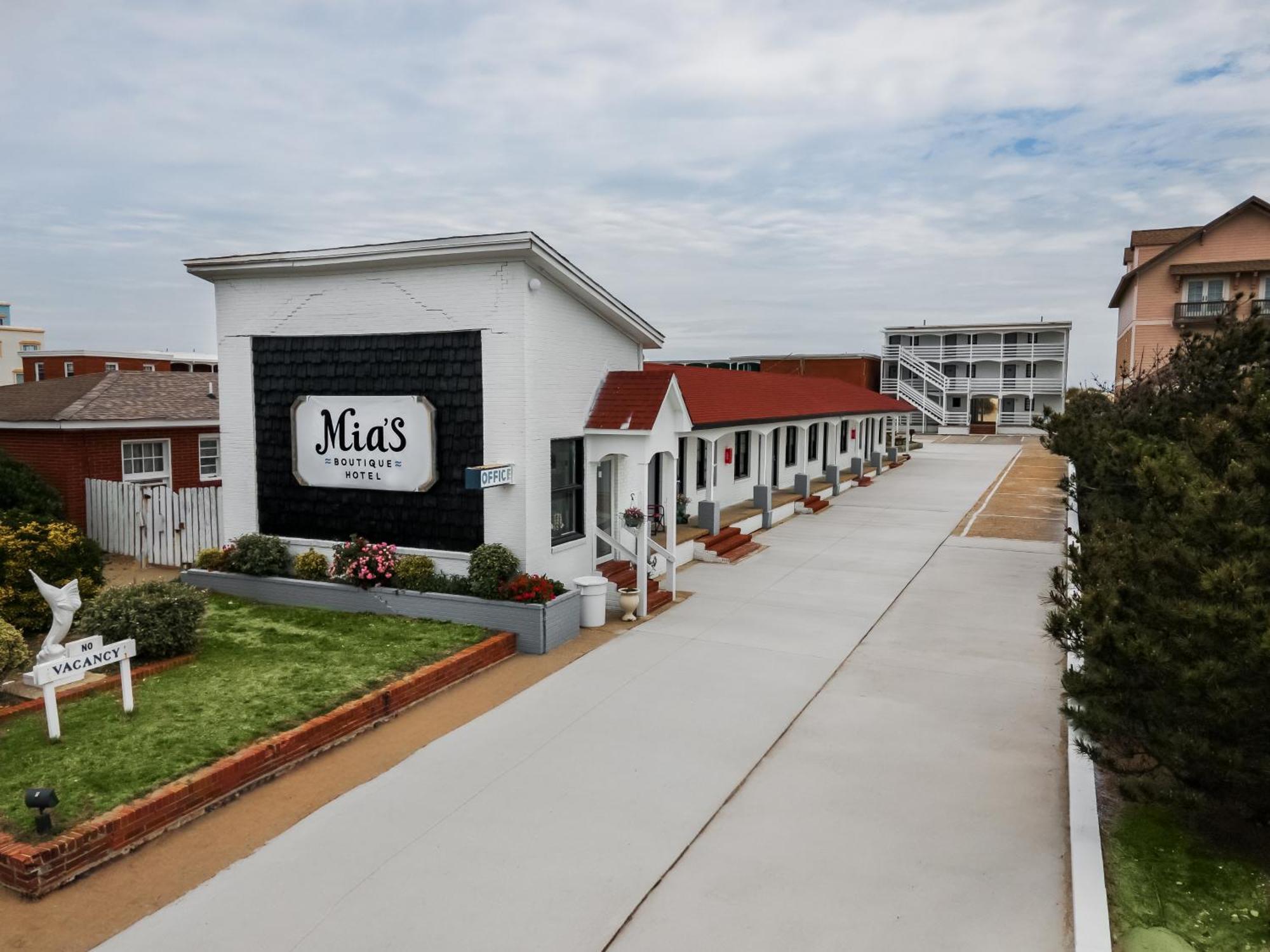Mia's Boutique 5*