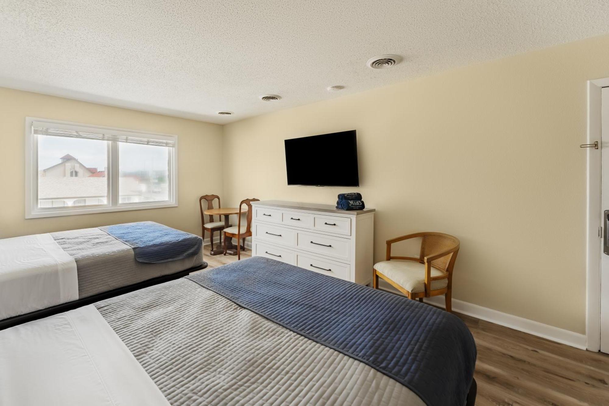 Mia's Boutique 5* Nags Head