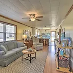 Nags Head Cottage Screened Porch, Walk To Beach!