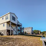 Dockside Landing