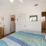 6170 Poolside Paradise 2 Min Walk To Beach Pool