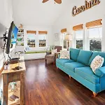 6205 Markel 4 Min Walk To The Beach