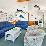 6205 Markel 4 Min Walk To The Beach
