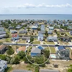 6138 Island Life Cottage 1 Mile To Beach