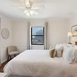 7121 The Shelter 4 Min Walk To Beach