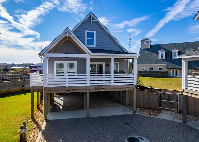 Nh387C Oak Island Cottage