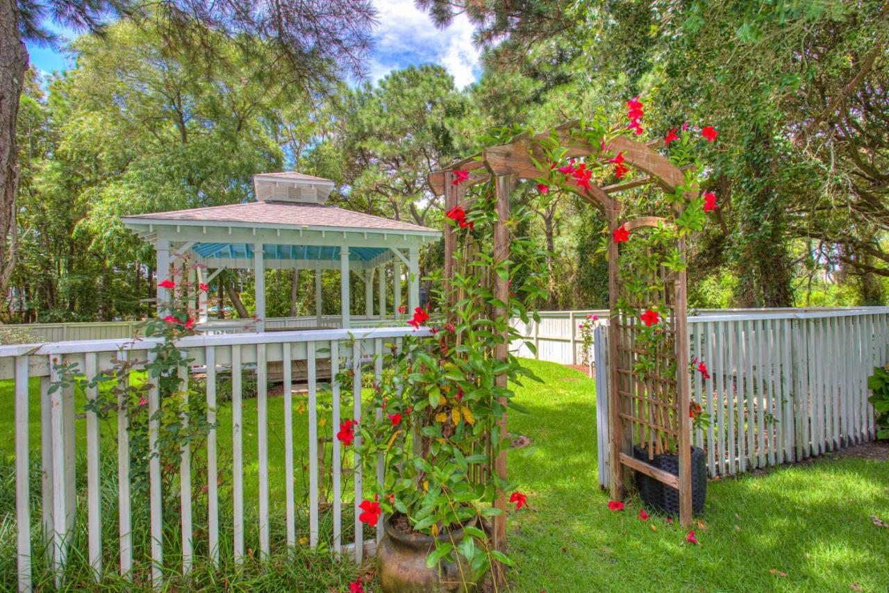 6085 Woodstock 4 Min. Walk To