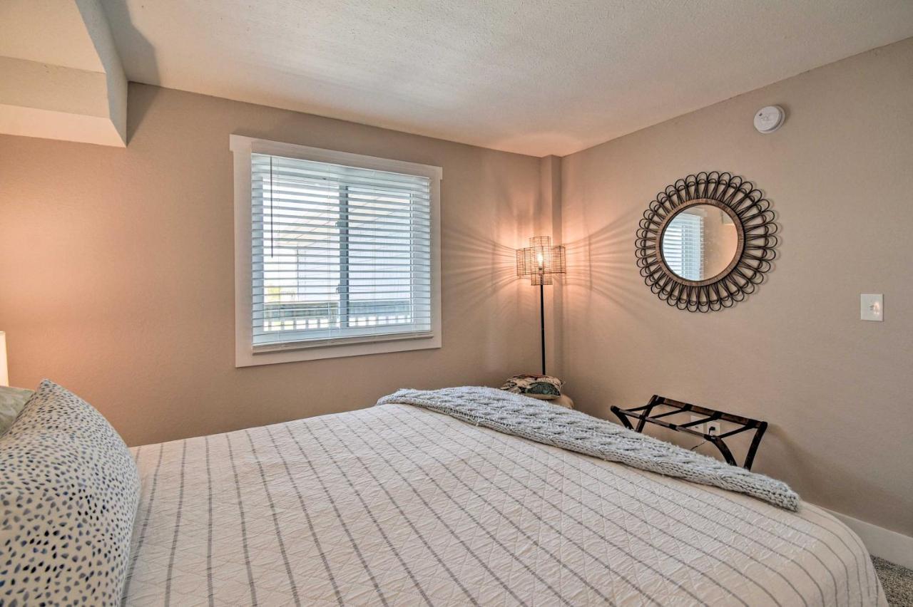 Apartment Beachfront With Private Balcony! Nags Head