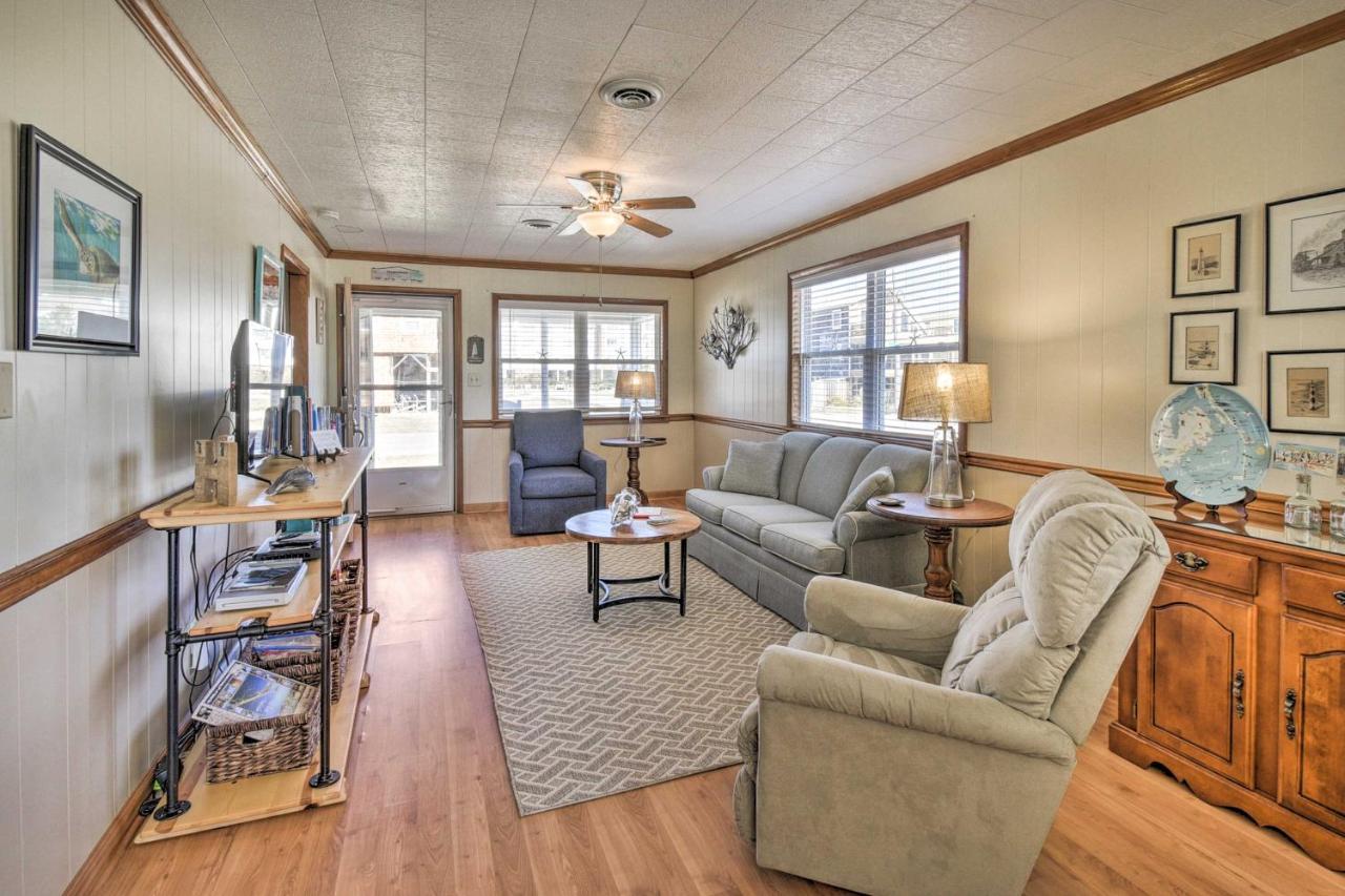 Screened Porch, Walk To Beach! *