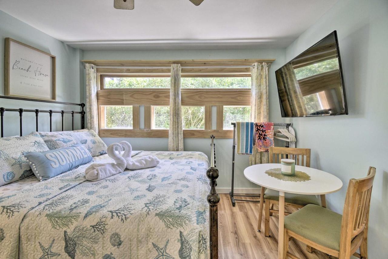 Dreamy, Coastal Studio Paradise With Hot Tub! *
