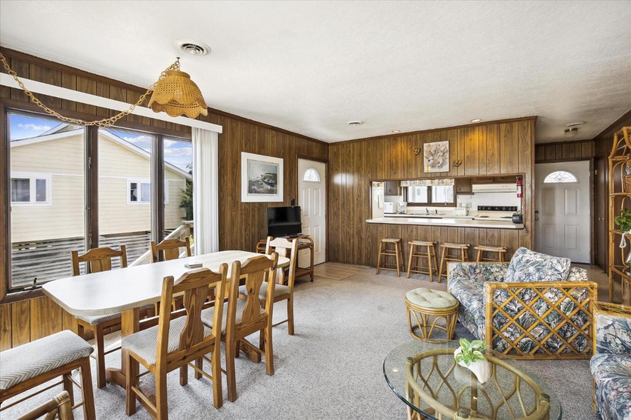 5862 - Ponton By Realty