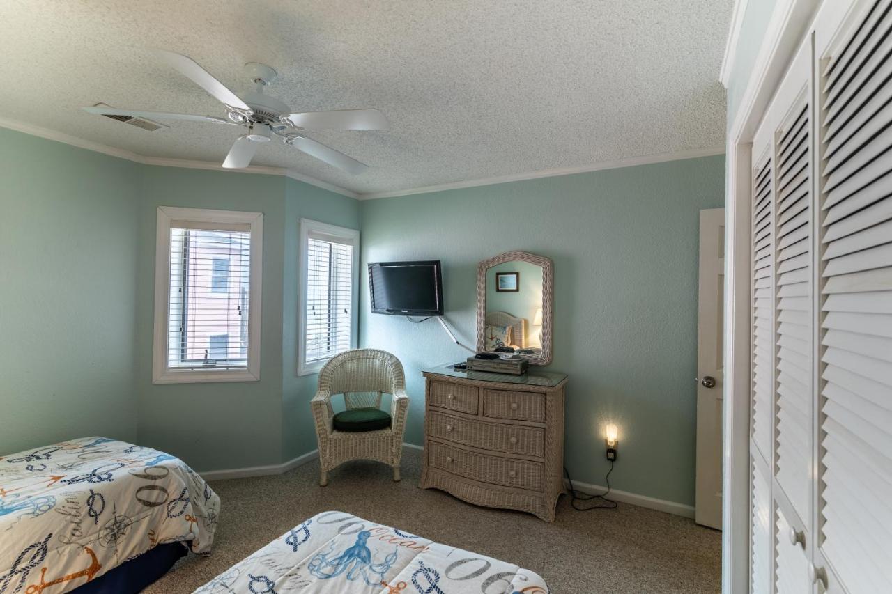 5736 - Sea Sunrise By Realty