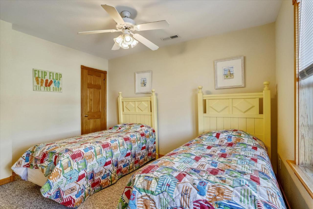 5708 - Seafari By Realty