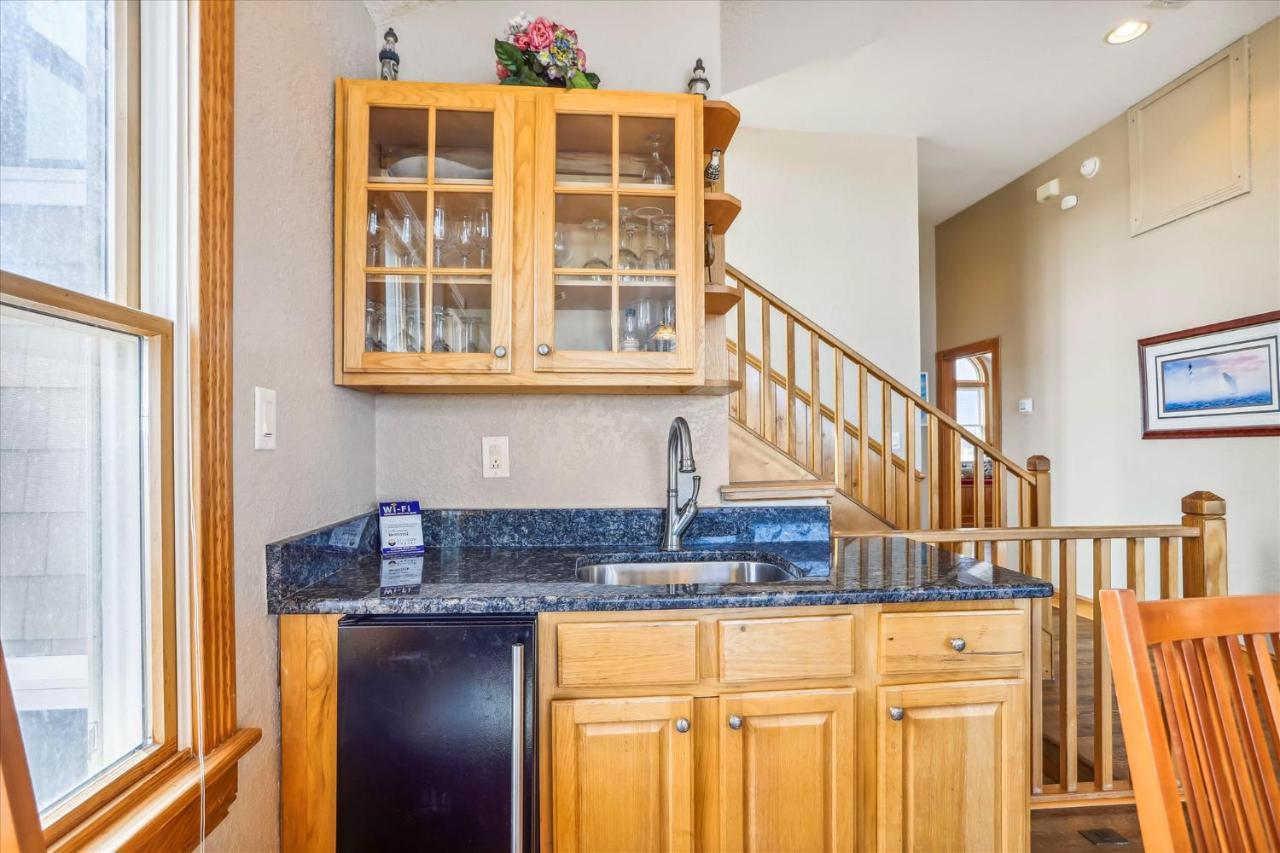 5727 - Whalebone Station By Realty