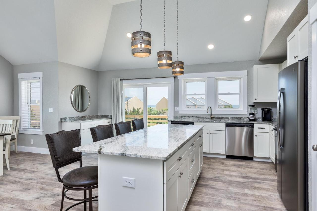5546 - Coral Quarters By Realty