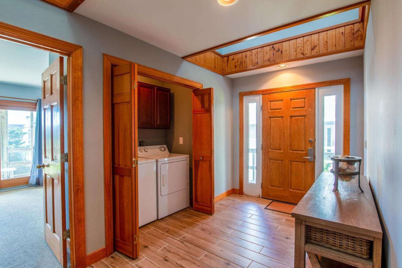 5585 - Sea Pointe 4a By Realty *