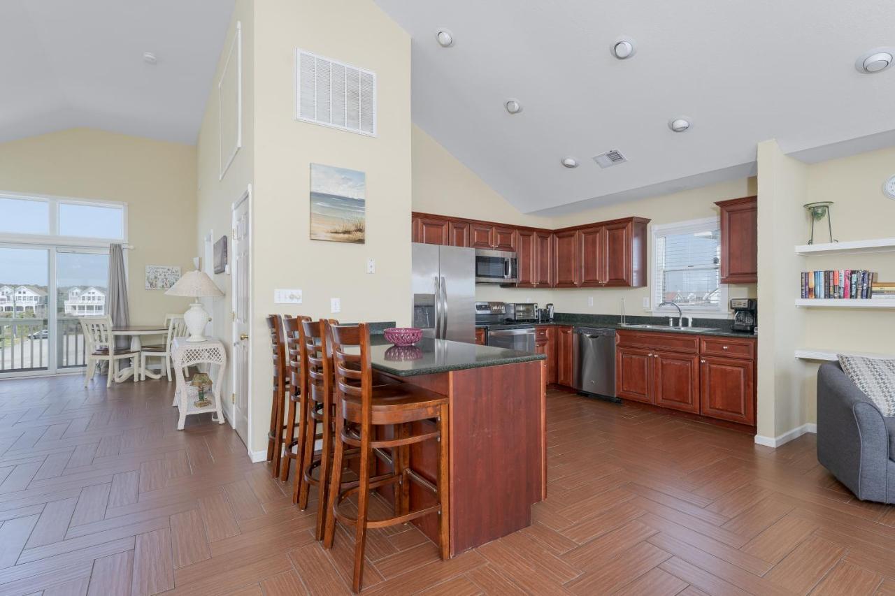 5458 - Pier 1 Retreat By Realty *