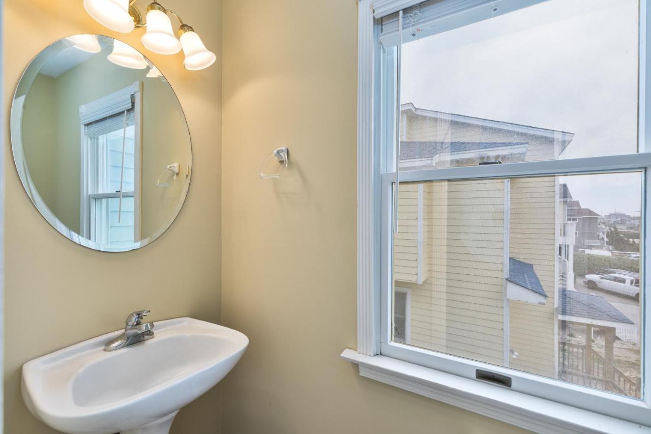 5458 - Pier 1 Retreat By Realty Holiday home *