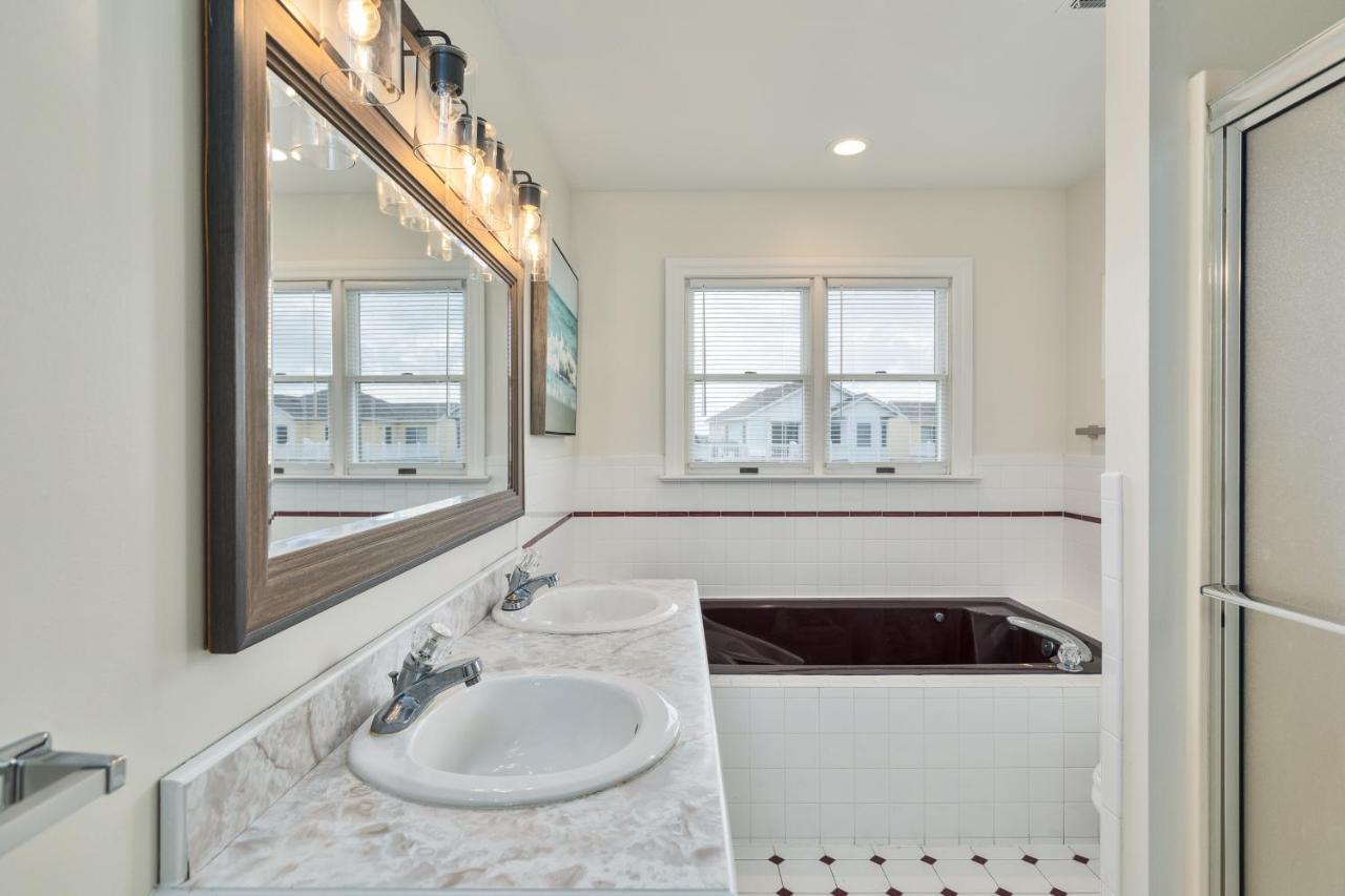 5685 - Seaside By Realty Holiday home *