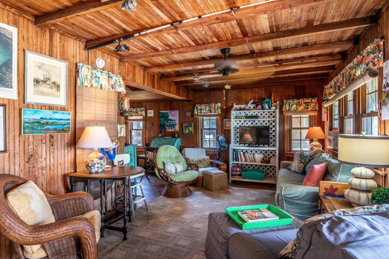 5470 - Little Outlaw By Realty * Nags Head