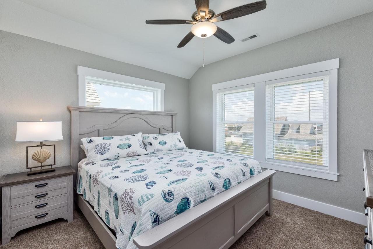5546 - Coral Quarters By Realty *