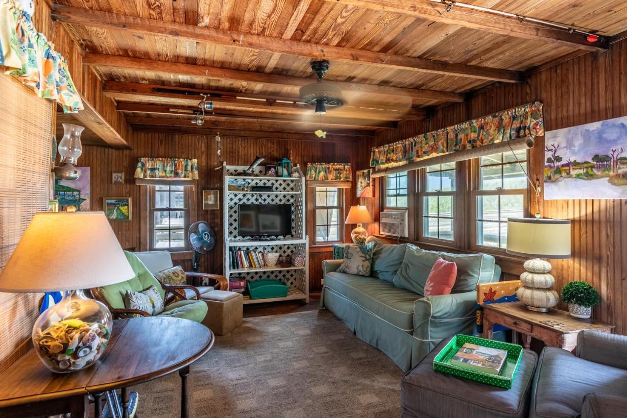Holiday home 5470 - Little Outlaw By Realty