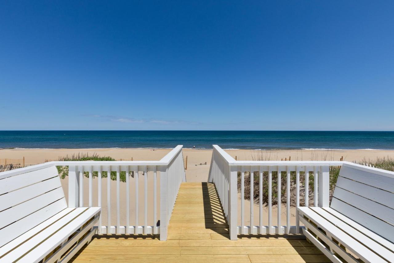 5703 - The Fritz Carlton By Resort Realty