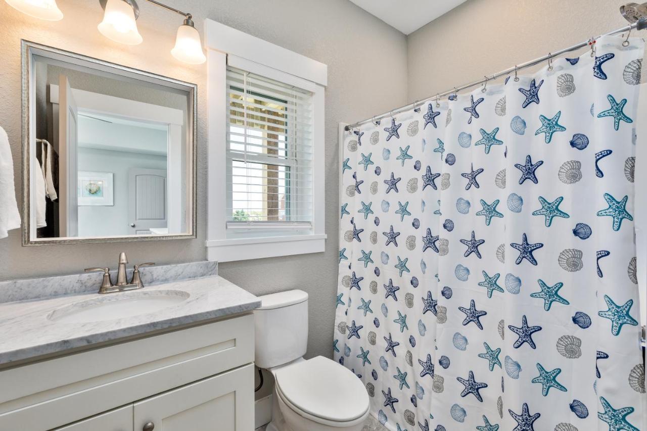 5546 - Coral Quarters By Realty *