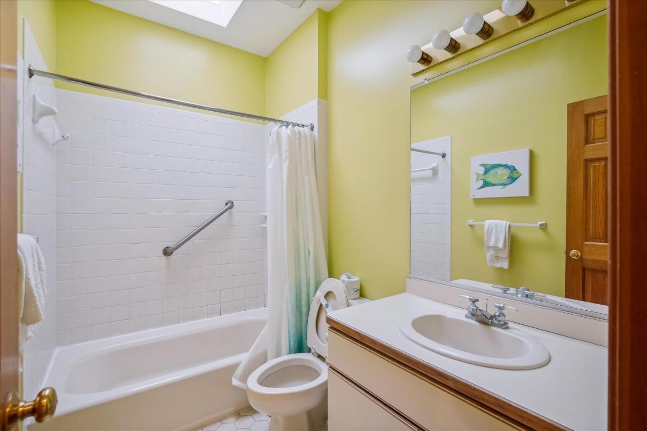 5579 - Sea Pointe 6a By Realty *