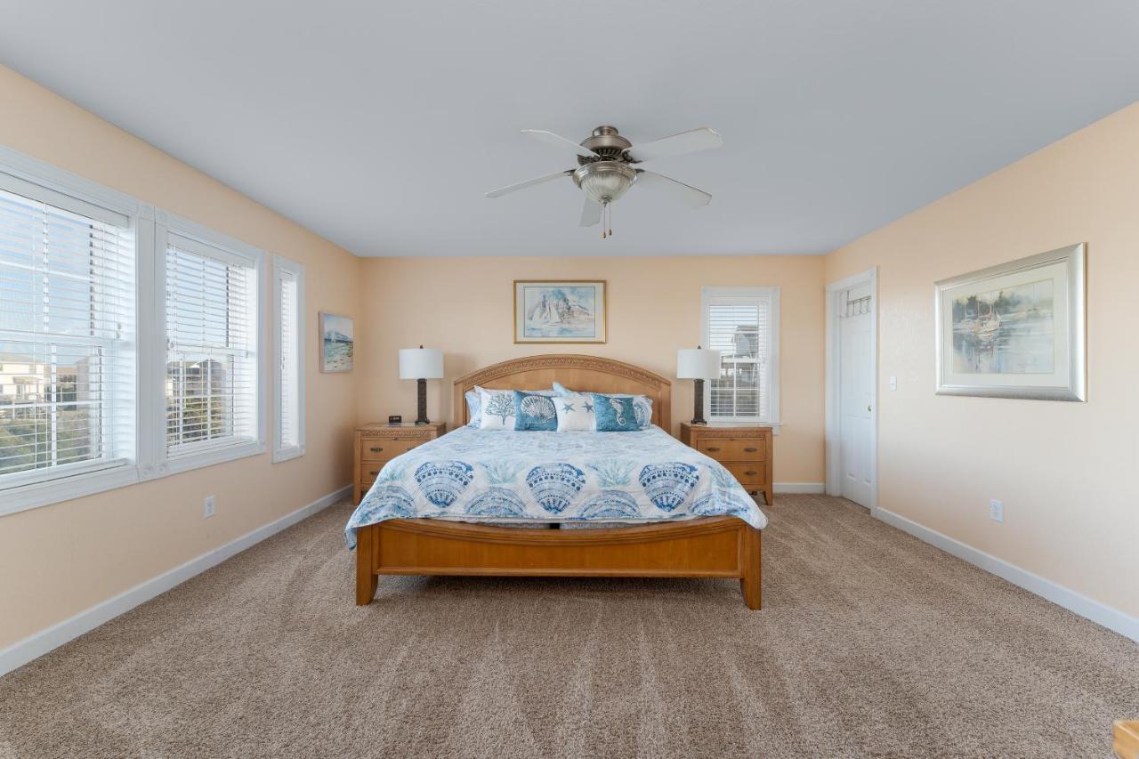 6039 - Sun Kissed By Realty