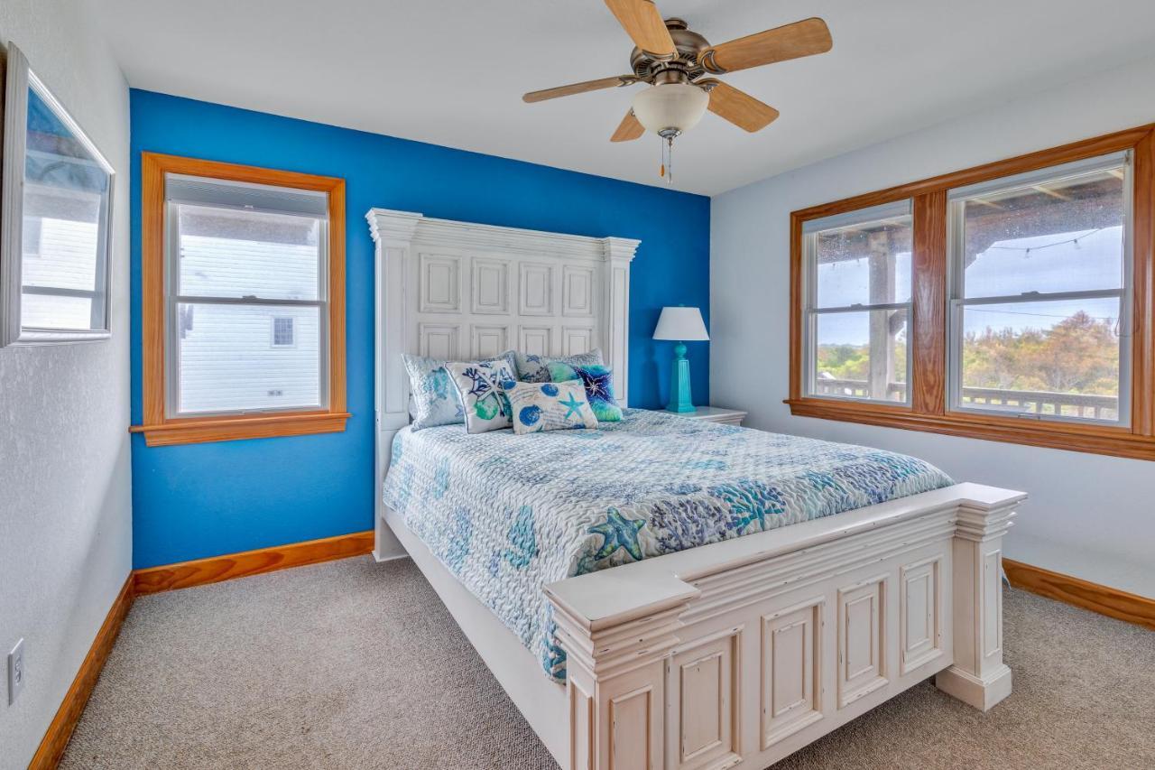 6040 - Redheaded Mermaid By Realty Nags Head