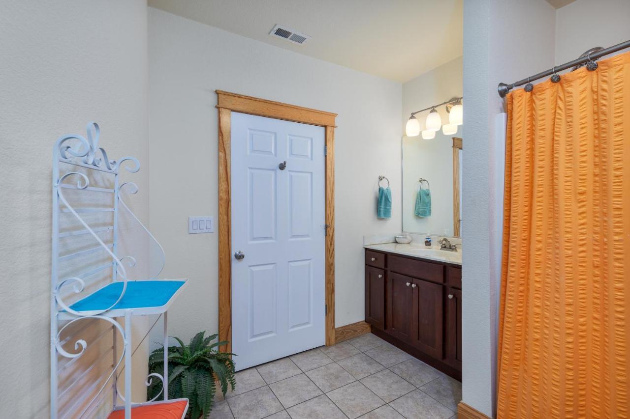 C211 - Mary's Heaven By Realty