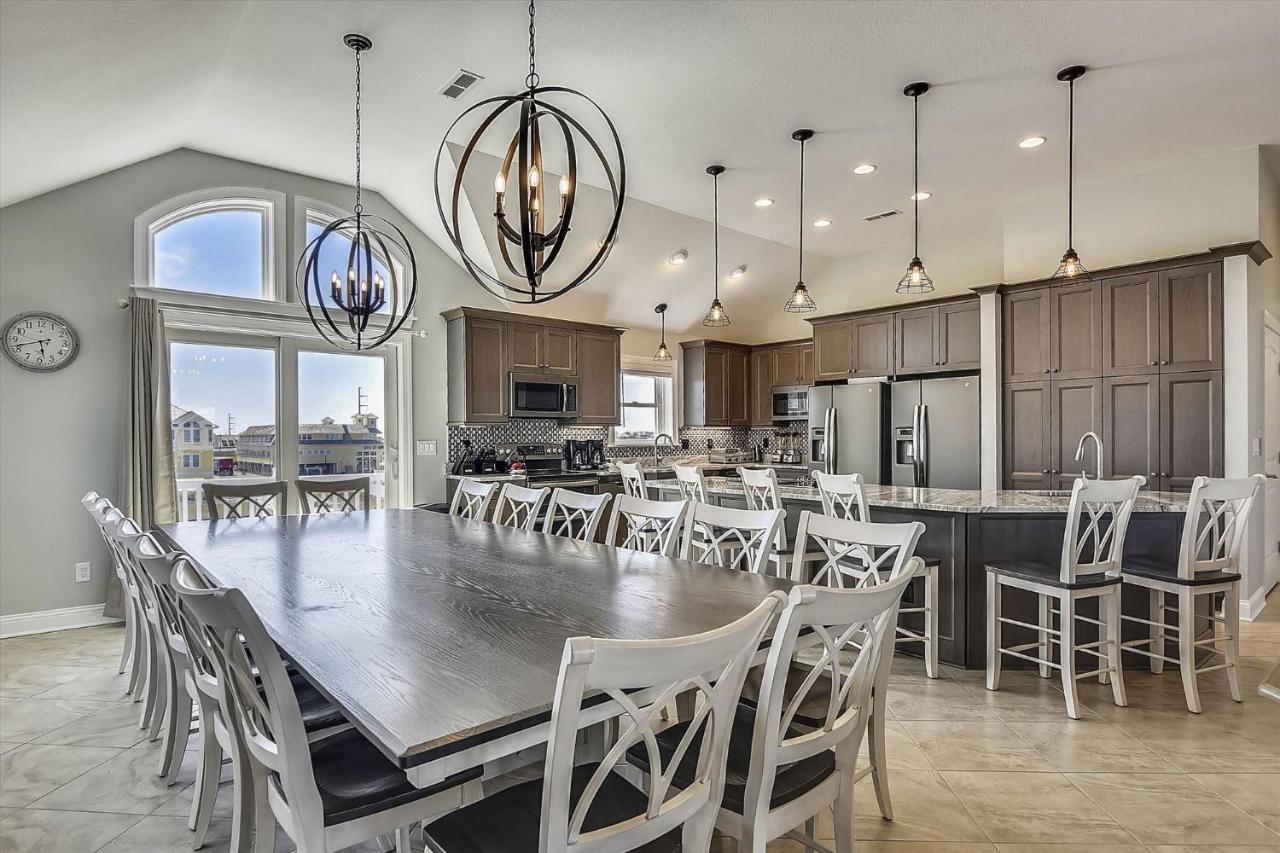 5552 - Tradewinds 1 By Realty *