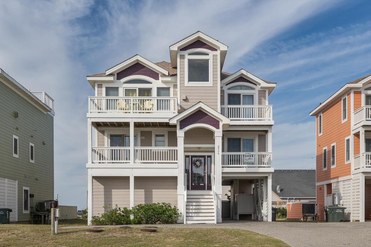 5702 - It's A Wonderful Life By Realty *