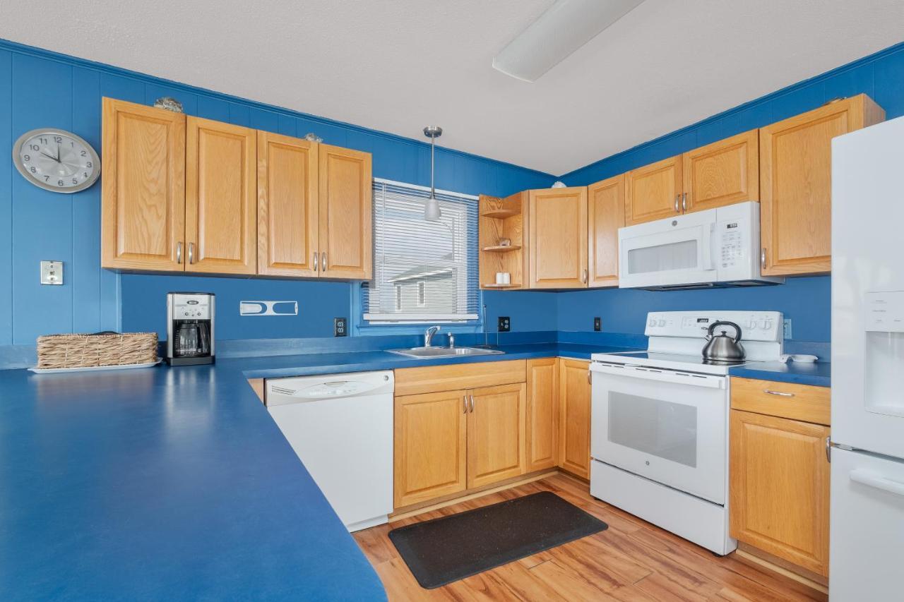 5852 - Lega Sea By Realty *