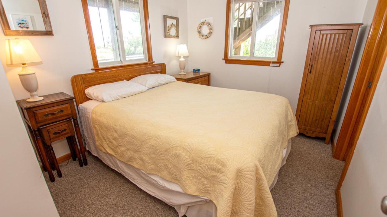 Snh418, Blue Cloud- Oceanside, Ocean Views, Sun Decks, Hot Tub Nags Head