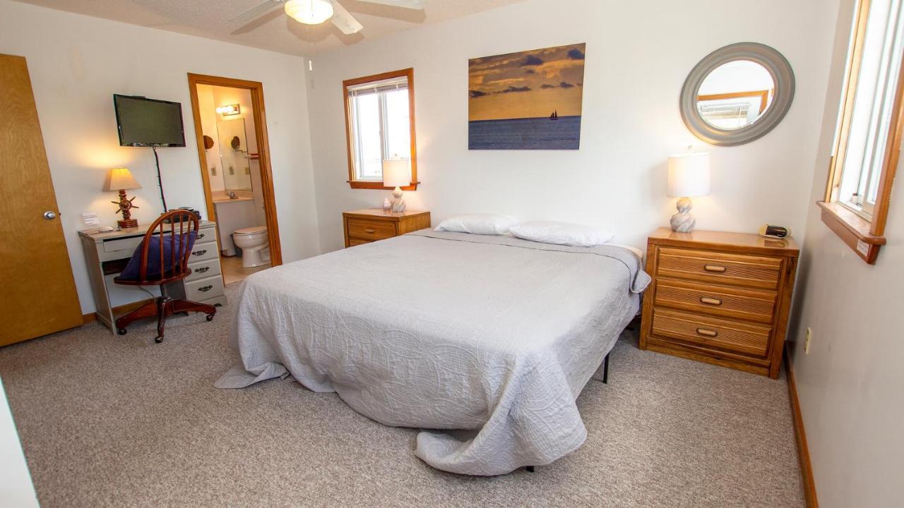 Holiday home Snh418, Blue Cloud- Oceanside, Ocean Views, Sun Decks, Hot Tub