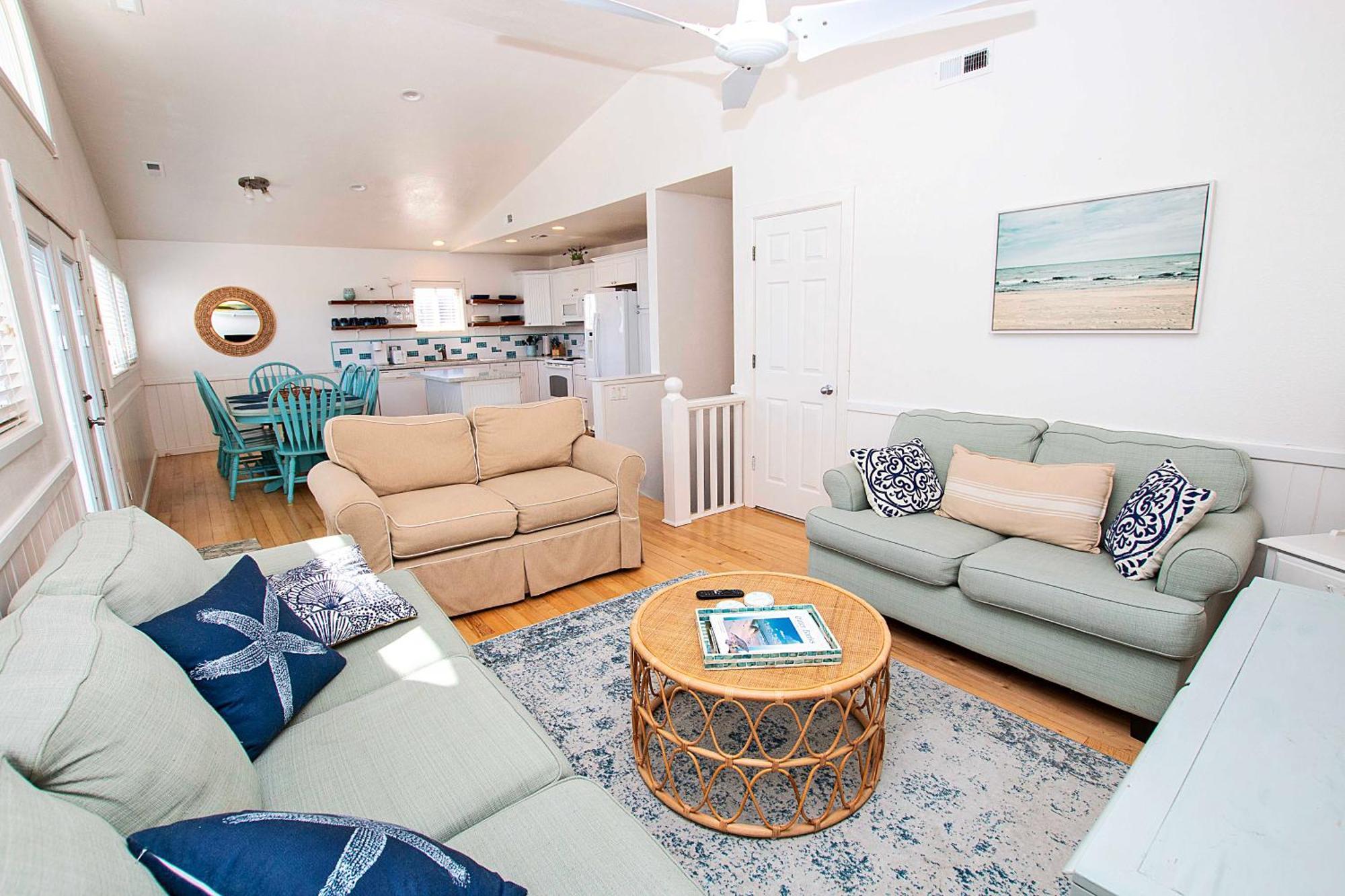 Nh301, Driftwood Dreaming- Hot Tub, Oceanside, Close To Ocean! Holiday home