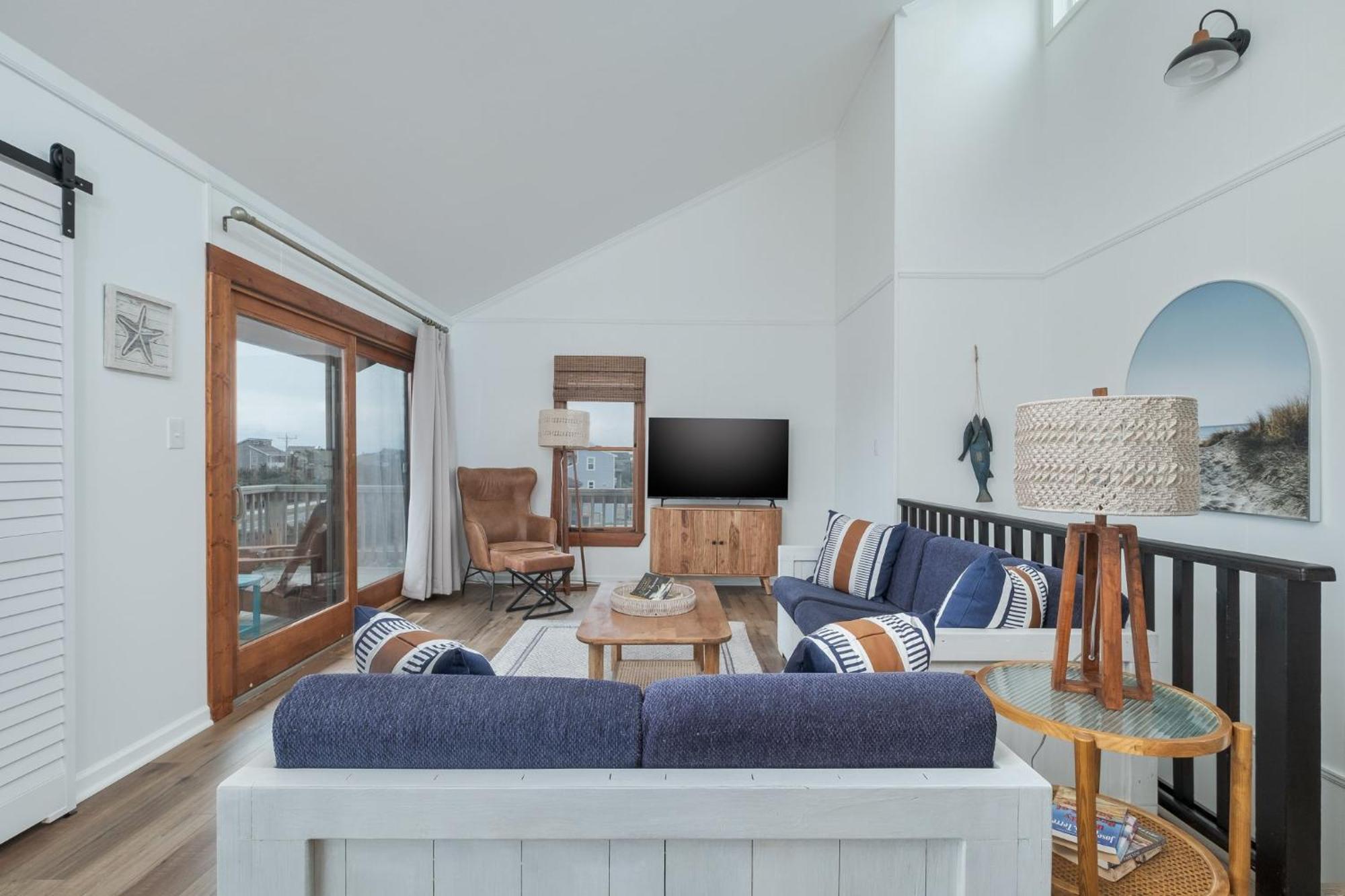 6044 - A Sailors View By Realty