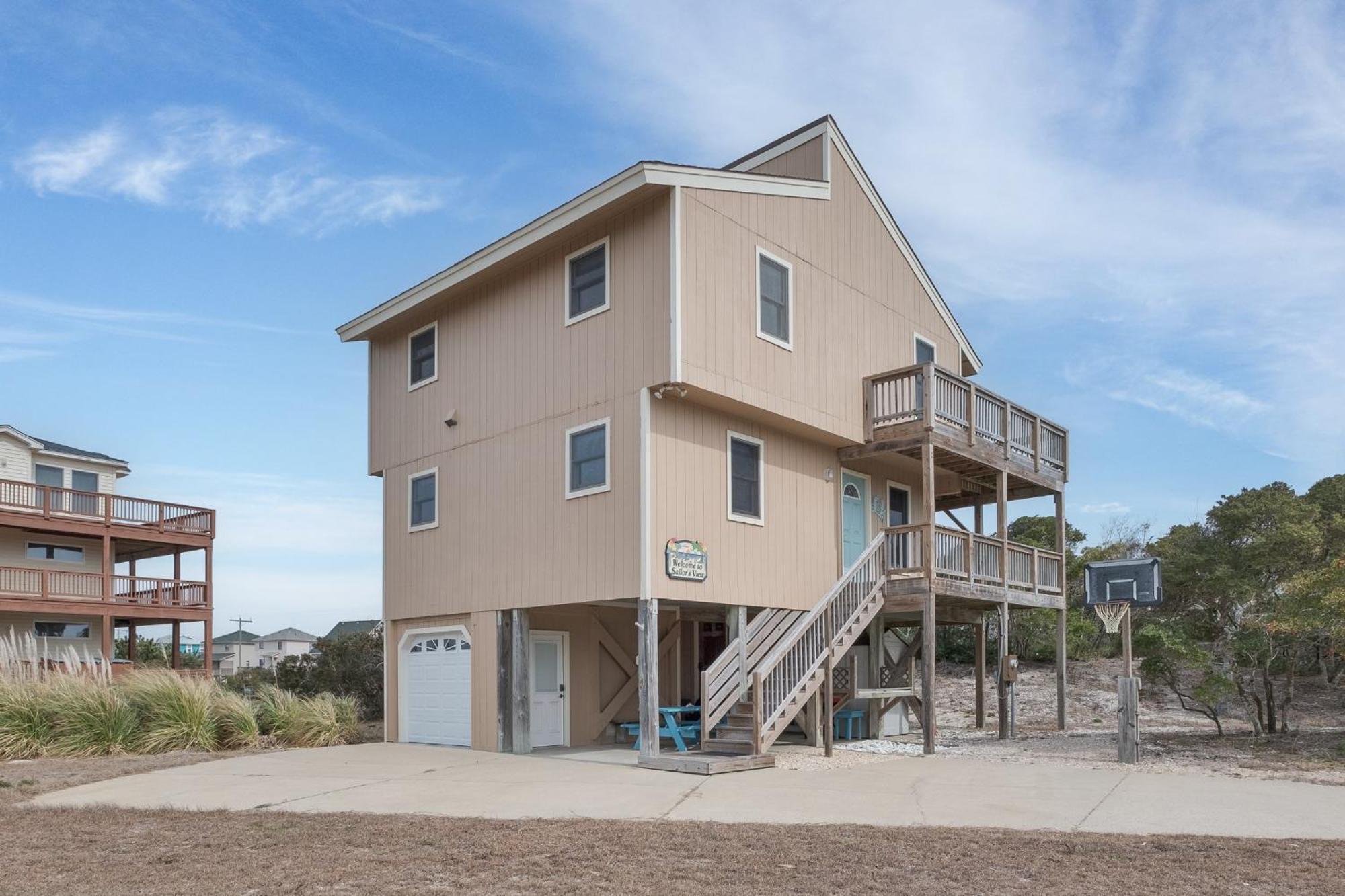6044 - A Sailors View By Realty *