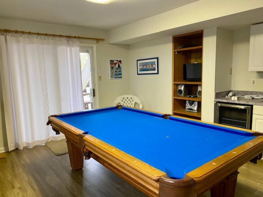 Hammerheads Hideaway! Oceanfront, Nags Head! Free Pool Heat April & May! Nags Head