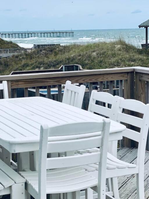 Hammerheads Hideaway! Oceanfront, Nags Head! Free Pool Heat April & May! Nags Head