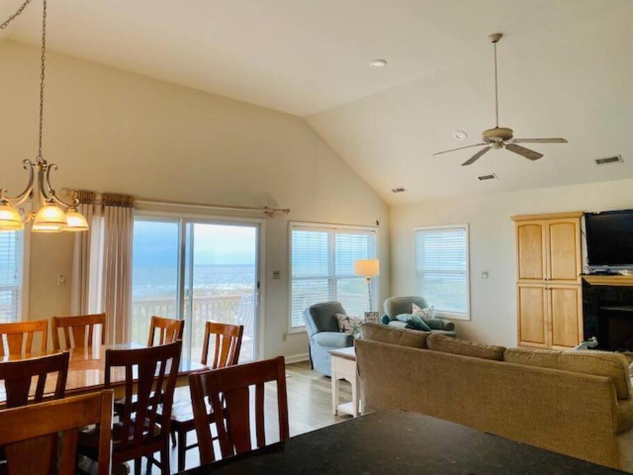 Holiday home Hammerheads Hideaway! Oceanfront, Nags Head! Free Pool Heat April & May! Nags Head