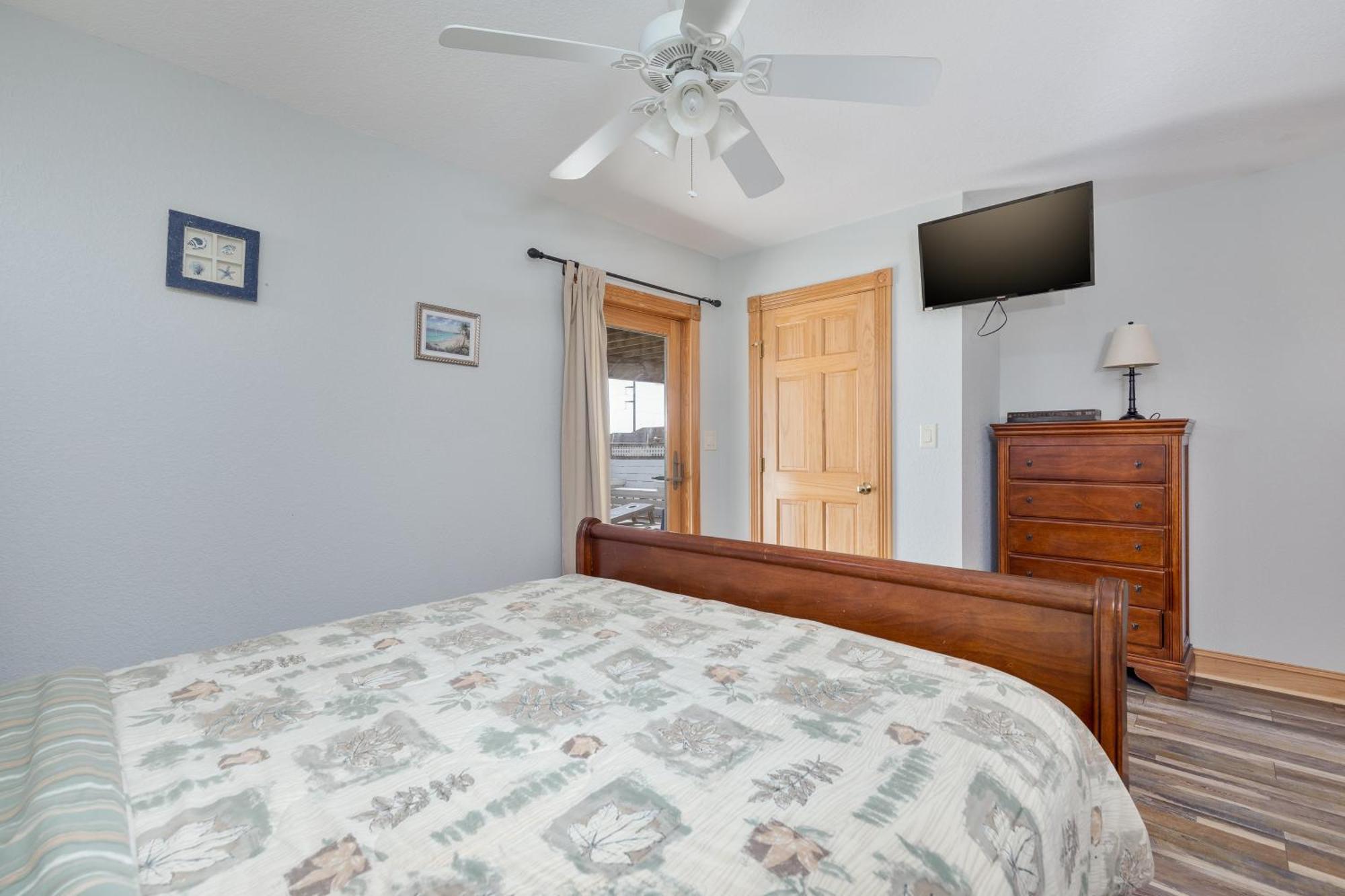 5566 - Pearl Jam By Realty * Nags Head