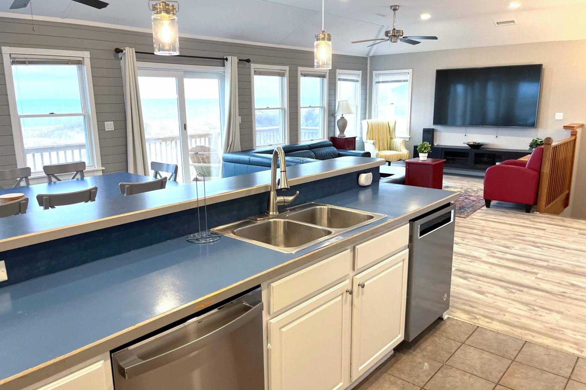 5516 - Mermaid's Den By Realty *