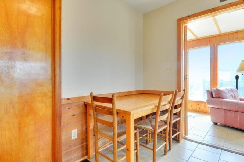 7100 Pelican Oasis 1 Min Walk To The Holiday home Nags Head