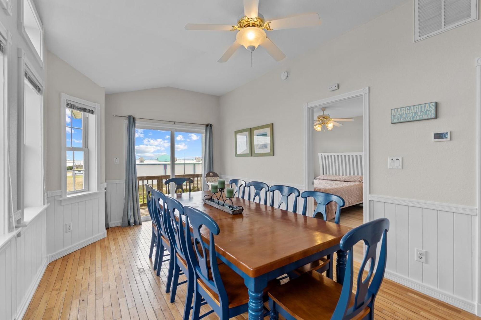 5708 - Seafari By Realty *