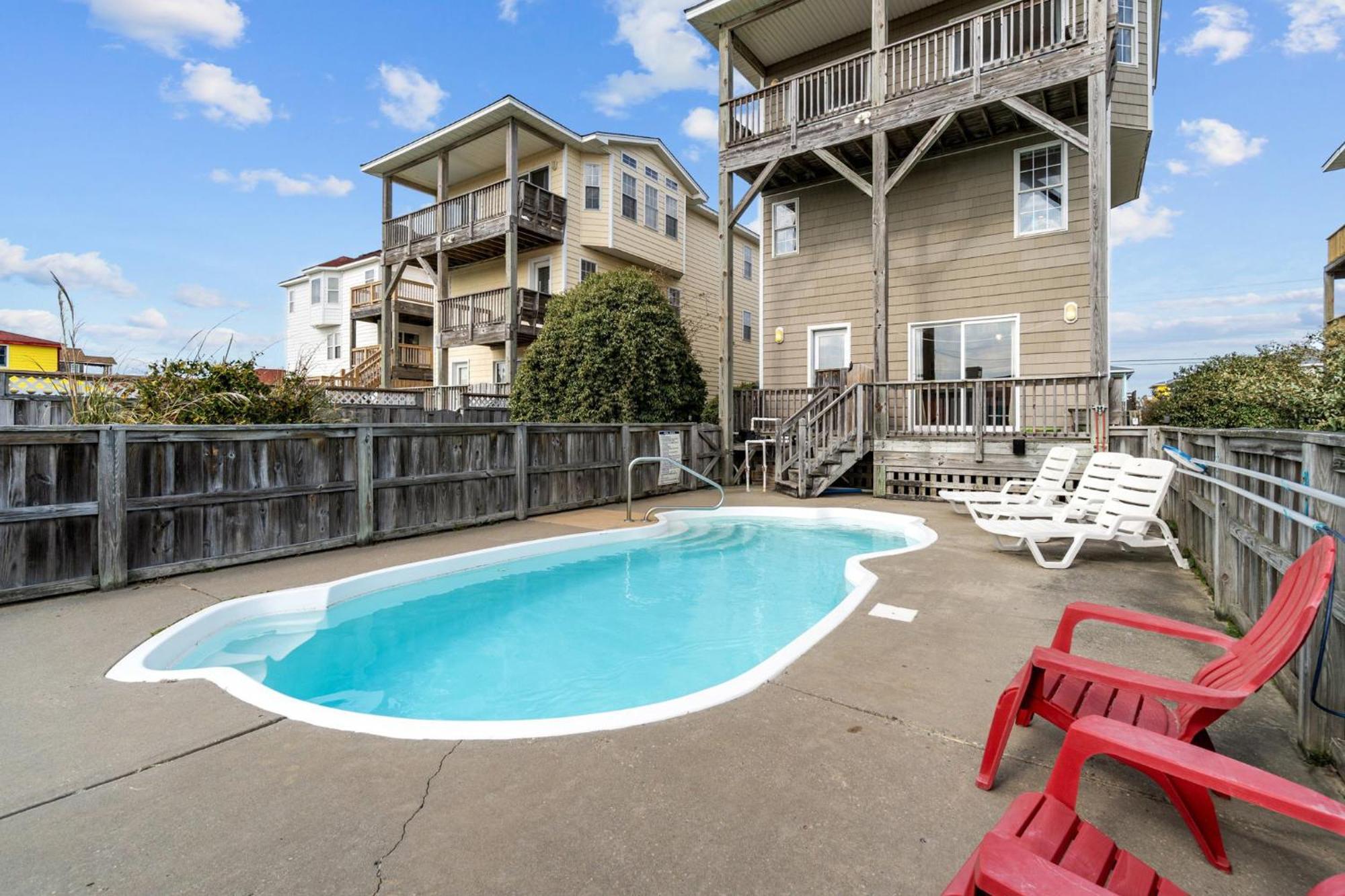 5708 - Seafari By Realty *