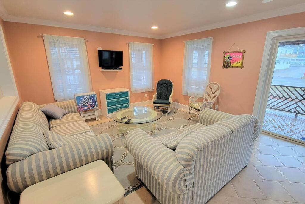 6812 Rd, Semi Oceanfront, Pool, Hot Tub *